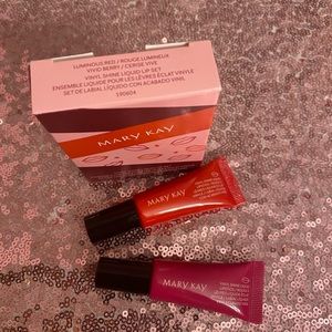 New Limited-Edition Mary Kay Vinyl Shine Liquid Lip set
